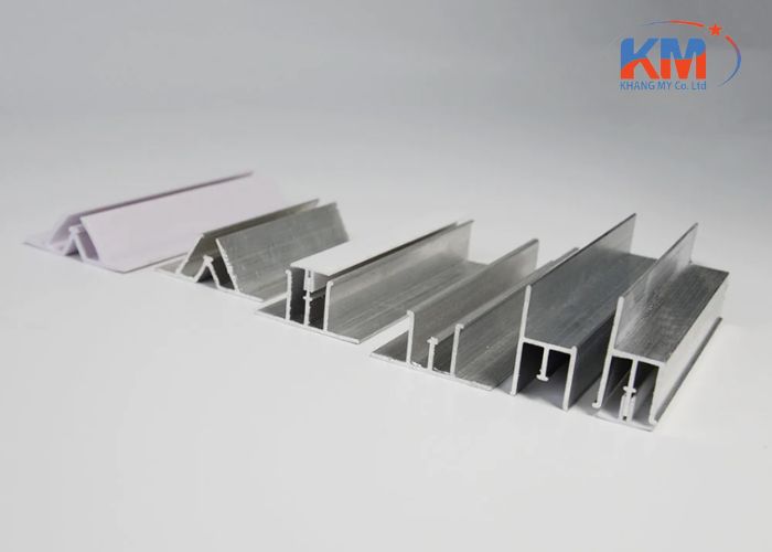 thi công trần xuyên sáng ở TPHCM (1) thi công trần xuyên sáng ở TPHCM (1)