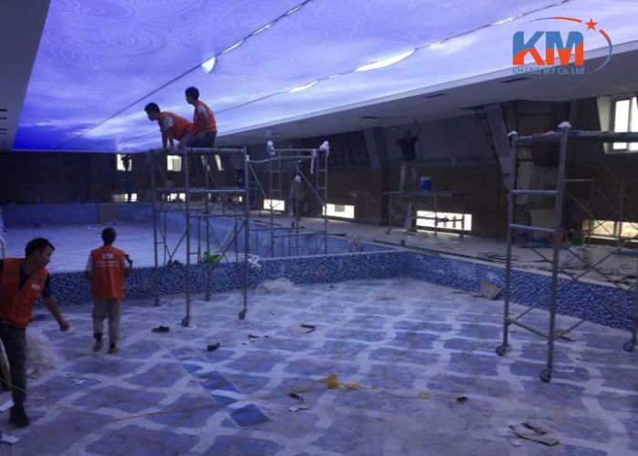 trần xuyên sáng bể bơi (4)