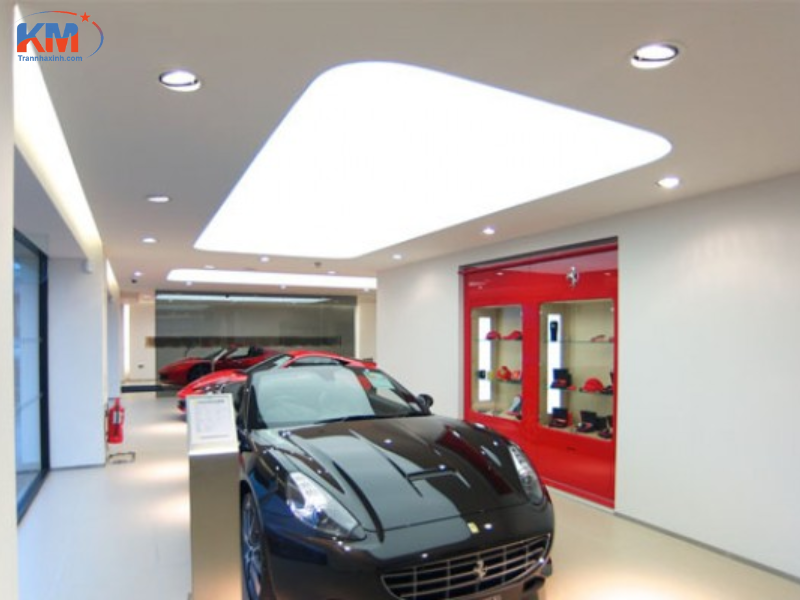 Trần xuyên sáng ánh sáng đa sắc showroom (8) Trần xuyên sáng ánh sáng đa sắc showroom (8)